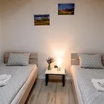 Tatil Evi Strane