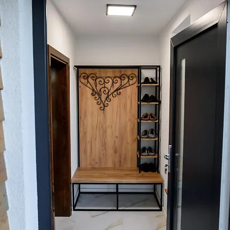 Strane 度假居 托米斯拉夫格拉德